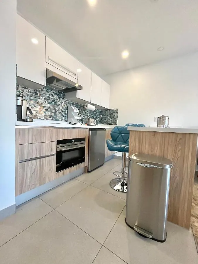 Hotel apartamentowy Ocean View Condo Overlooking The Caribbean Sea Oranjestad