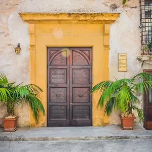 Palazzo Cuto Bed & Breakfast Monreale